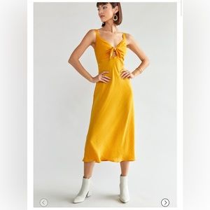 NWT Francesca’s Tara Tie Front Satin Midi Dress